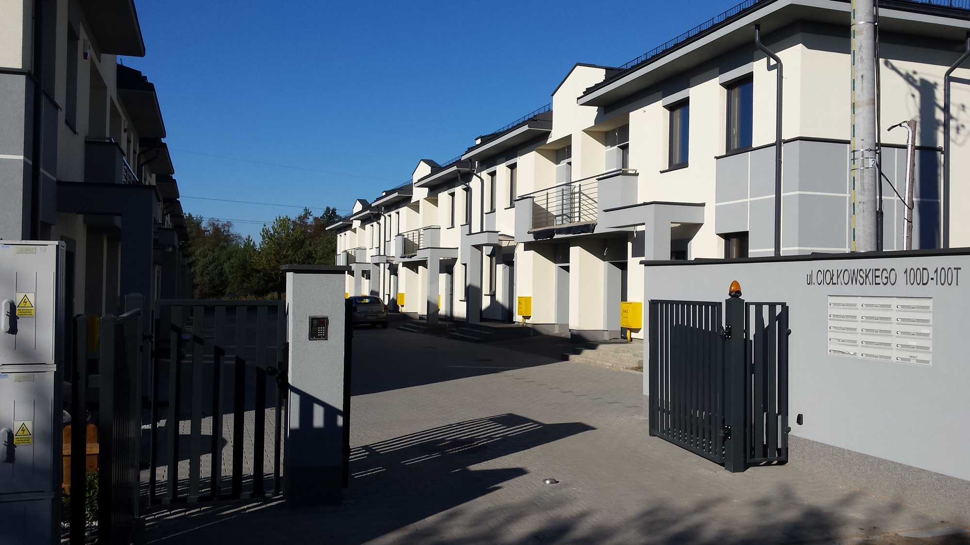 Dom jednorodzinny - realizacja JD SZEREGÓWKA2